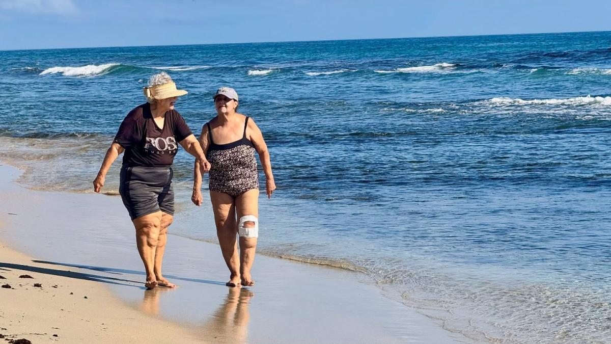 Playa, Sol y Salud: Beneficios del Mar en la Etapa de Plenitud